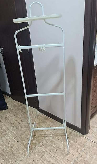 Metal geyim valet asılqanı - Rəng: ağ - Material: möhkəm metal boru