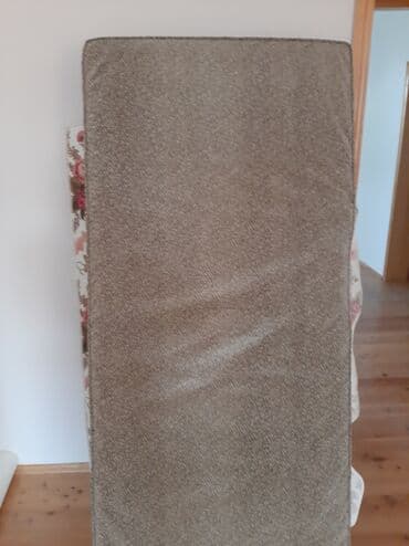 2 nəfərlik taxt doşəyi: Üstü parçadır.İçi qubkadir. 2 ededine 60 azn verib goture bilersiz — 3