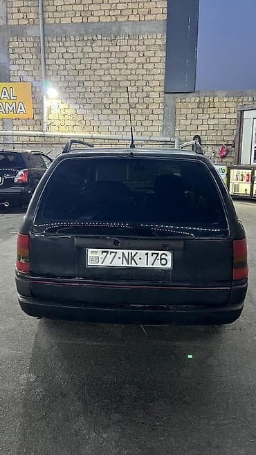 opel muhərriki: Opel Astra: 1.4 l | 1993 il 370000 km Universal — 4