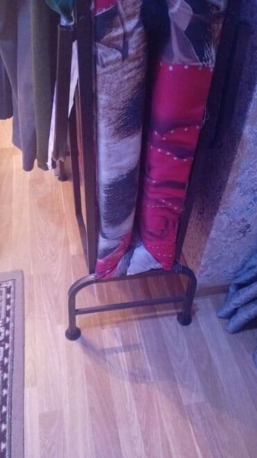 стол компьютерный складной трансформер: Б/у, Раскладушка с матрасом — 1