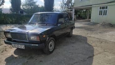 Aş qazanı: Model: VAZ 2107 (Lada Riva) Kuzov: sedan, 4 qapı Rəng: qara Yanacaq — 1