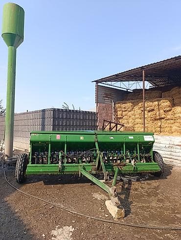 k 701 traktor: Işlənmiş taxıl səpən satılır. Real alıcıya endirim olacaq təcili — 8