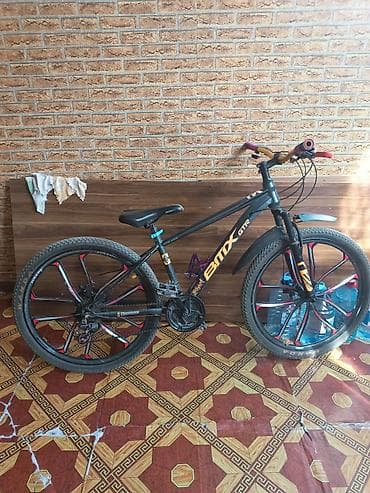 BMX tipli velosiped – şəhər və yüngül off-road sürüşləri üçün. real