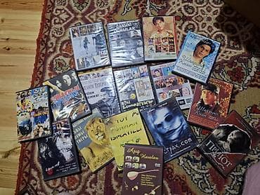 DVD diskləri kolleksiyası – müxtəlif janrlarda filmlər və proqramlar