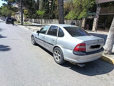 opel maşin: Opel Vectra: 1.6 l | 1996 il 353000 km Sedan — 2