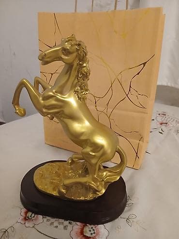 qiz sekili: Fiqur, rəng - Qızılı — 2