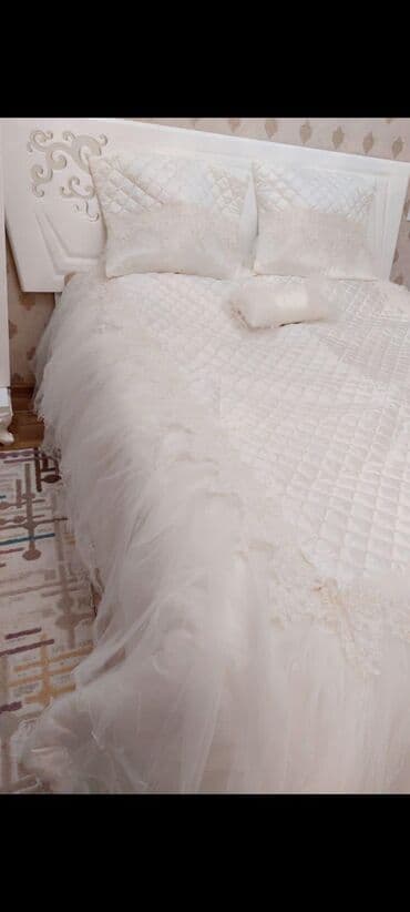 yataklar: Yataq üçün Yeni rəng - Ağ Yataq örtüyü, Ünvandan götürmə — 2