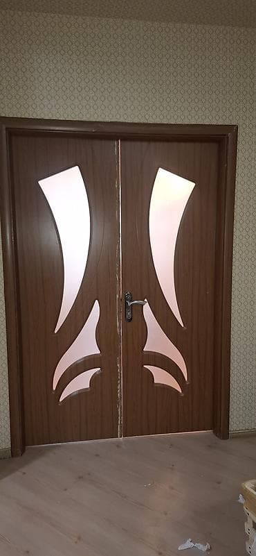 qapi satisi: 5 eded otaq qapisi satilir. Tecili! — 2