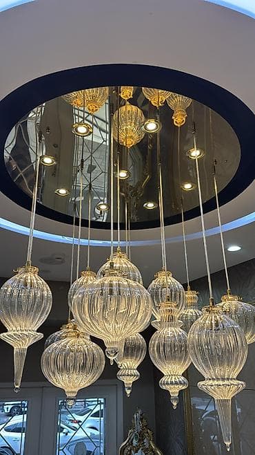 Çılçıraq, 10 və daha çox lampa, Şüşə