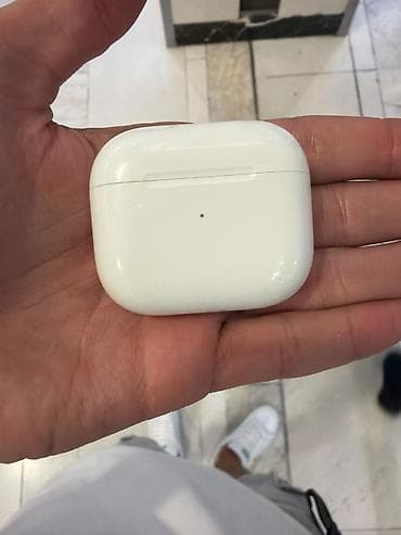 apple macbook: Simsiz şarj cihazı Apple, İşlənmiş — 1