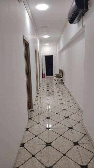 sumqayit 8 ci mikrorayon: OTAQLAR İCARƏYƏ VERİLİR: 💸Qiymət: Razilaşma yolu ilə * Mebel stol — 4