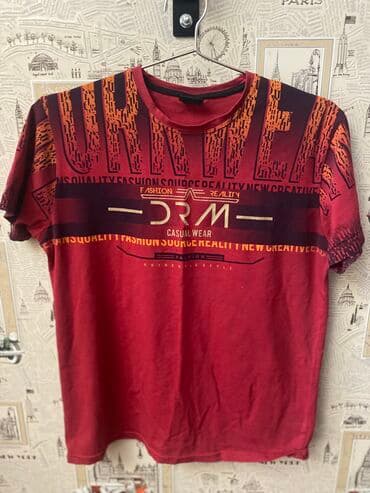 futbol koynəyi: RVCA köynek Ölçü: XXL Xl bədənədə uyğundur. Az geyinilib — 1