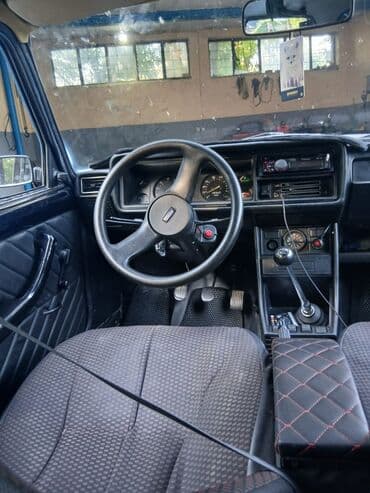 задняя фара на ниссан примера р12: LADA 2107 sedan Xüsusiyyətlər: - Korpus: sedan, 4 qapı - Rəng: tünd — 8