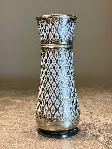 ev ucun dekor: Bir vaza, Metal — 2