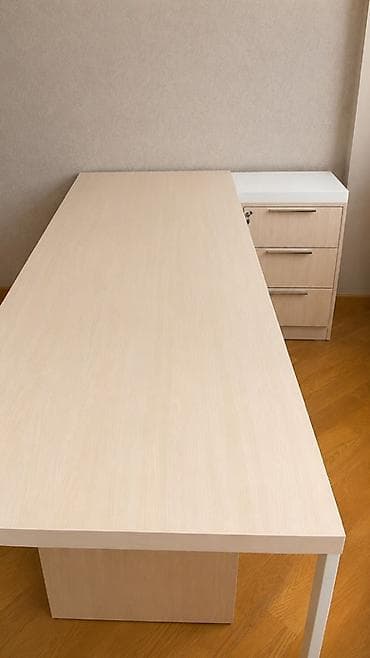 Ofis üçün L‑şəkilli iş masası və saxlama bloku - Rəng/tekstura: açıq — 2