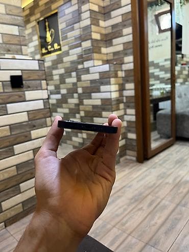lphone 12: IPhone 12, Qara, Face ID — 1