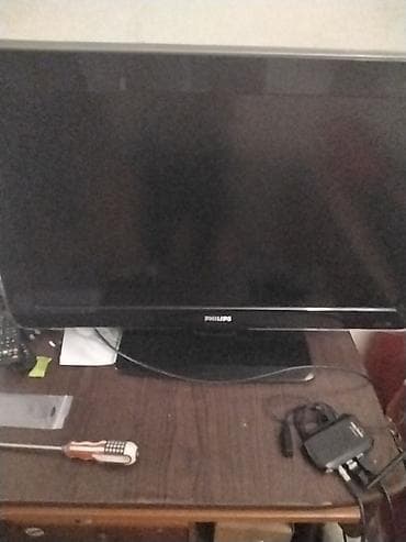 philips s890: Philips LED televizor - Marka/model: Philips (ekranda loqo görünür) - — 1