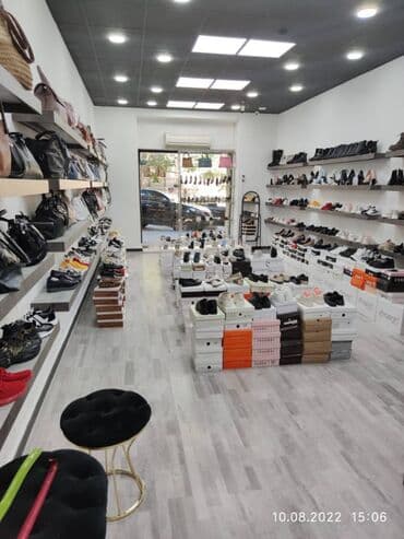 Nizami metrosunun yaxınlığında təmirli maqaza yarı hissəsi verilir