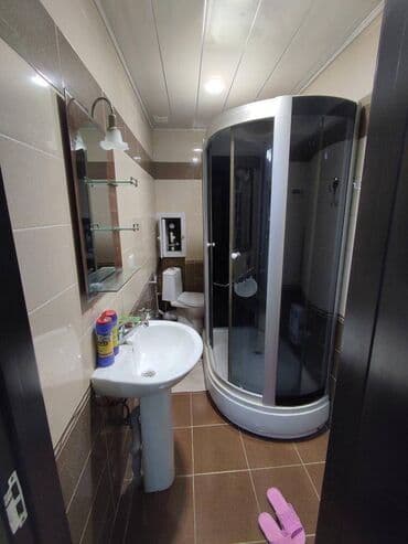 ən ucuz günlük kirayə evlər: Yasamalda Ətcilərdə yerləşən ümumi sahəsi 80 kv,m olan, 2 otaqli — 6