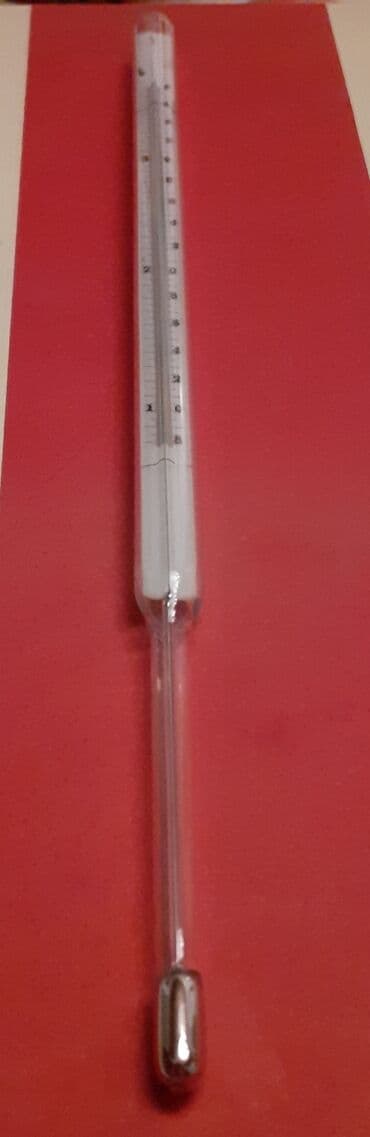 termometr az: Böyük ölçülü 1985 ci ilin termometri. SSRİ də istehsal olunub. İdeal — 3