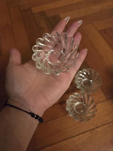 şüşeler: Duz qabi– 4 ədəd
 Hecbir problemi yoxdu — 2