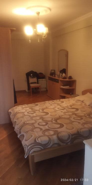 Mənzil Q.Q-v metrosunun yanında, Bandanın arxasında, kupçası var,61 m2