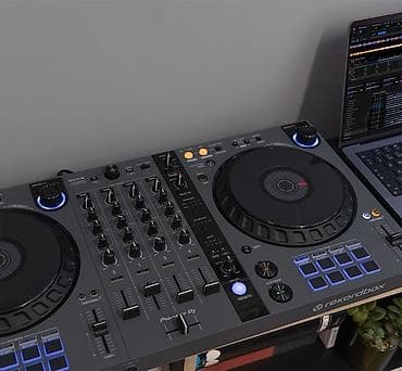 ses mikseri: Pioneer DJ DDJ‑FLX6 + orijinal daşıma çantası və tənzimlənən DJ stendi — 1