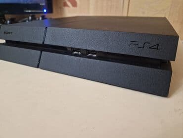 Playstation 4 - 500gb - 2 dualshock 15-20 dənə oyun.(İstənilən oyunlar