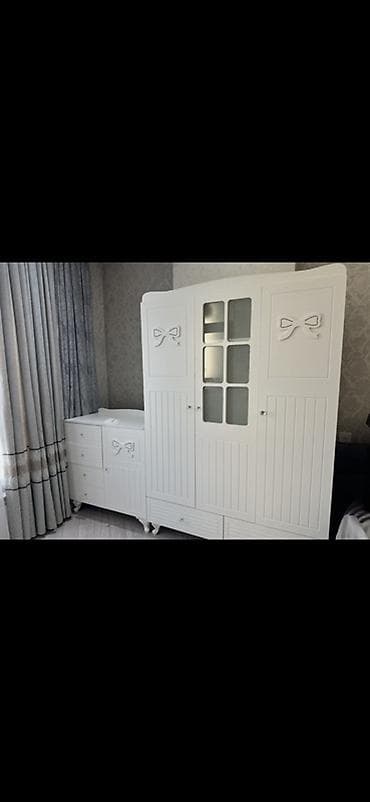 usaq dolab mebel: Az istifade olunub Uşaq/usaq otağı üçün ağ mebel dəsti - 3 qapılı — 1