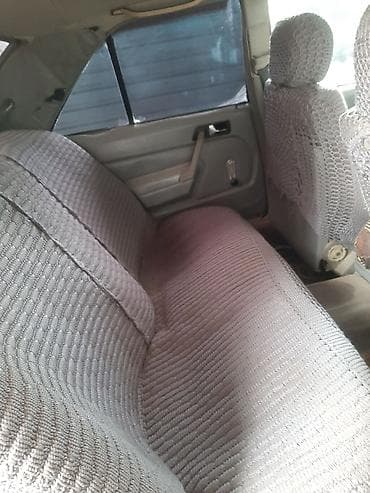 diffuser satisi: Mercedes-Benz 190 (W201): 1.8 l | 1991 il Sedan — 3