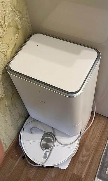 Xanım🥰 Robot tozsoran satılır. 3-4 dəfə işlənib. Həm suyla siliş (nəm