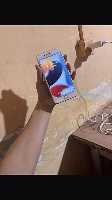 iphone xs max qara: IPhone 7 Plus, Qızılı, Barmaq izi — 3