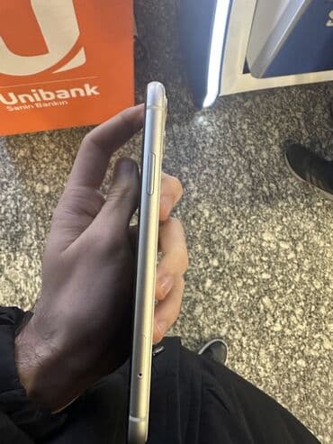 Opel: IPhone 11, Ağ, Face ID — 2