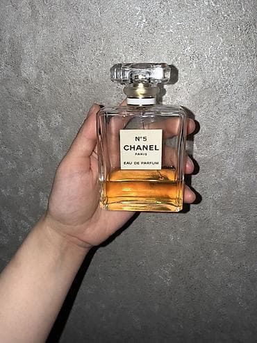 Chanel n5 parfum. Endirimle satilir. 100ml qablaşmadan 30-35 ml qalib