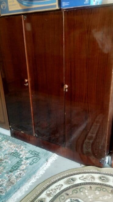 İşlənmiş, Açılan, 3 qapılı Düz dolab, Qarderob, paltar dolabı