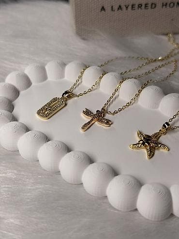 Qızılı rəngli zərif boyunbağılar – 3 fərqli kulon seçimi - Material