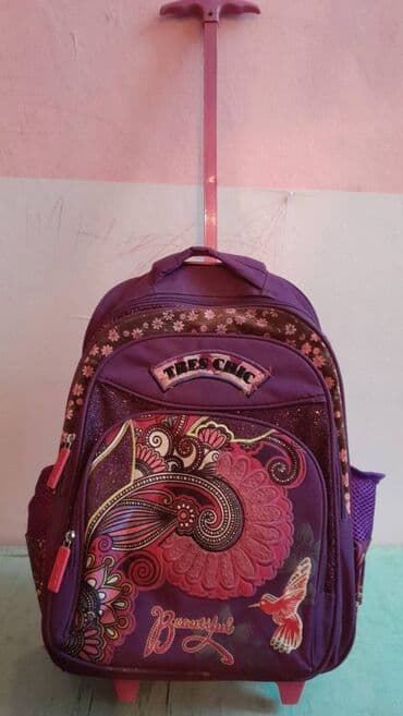 təkərli məktəb cantası: İşlənmiş məktəbli çantaları satılır. Təkərli. 2 ədəd var. Çantalar — 3