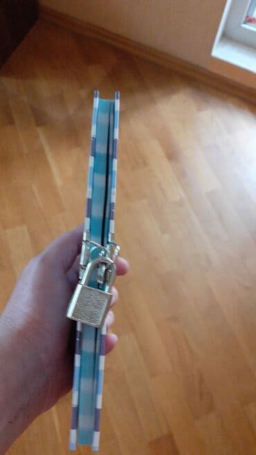 Книжка. Секретный дневник на замке.Купили в Австрии.Дёшево продаем