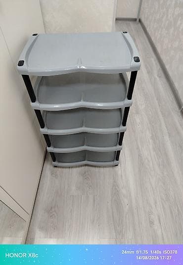 5 mərtəbəli Material: möhkəm plastik.Rəng: boz. Asan yığılır-sökülür