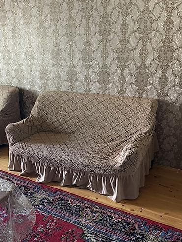 embawood kitab refi: Klassik yumşaq mebel dəsti - Tərkibi: 1 ədəd üçnəfərlik divan və 2 — 4