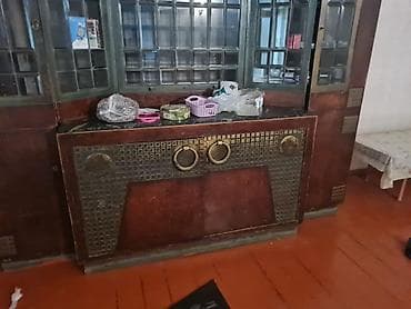 Antik bufet və vitrin dəsti - Material: bərk ağac (tünd rəngli)