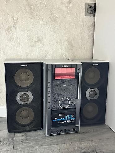 radio usb bluetooth: Sony mini Hi-Fi sistemidir (DVD, USB və iki böyük kolonka ilə). Pultu — 1