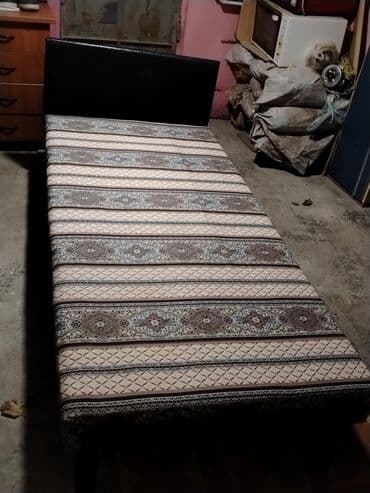 tek kravat işlenmiş: İşlənmiş, Təknəfərlik çarpayı, Bazasız, Matrassız, Siyirməsiz — 6