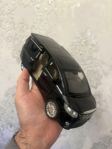 model: Miqyaslı oyuncaq minivan – metal korpuslu kolleksiya modeli - Rəng — 4
