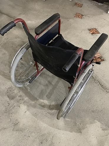 elil araba: Mexaniki əlil arabası - Çərçivə: metal, qırmızı rəngli - Oturacaq və — 2