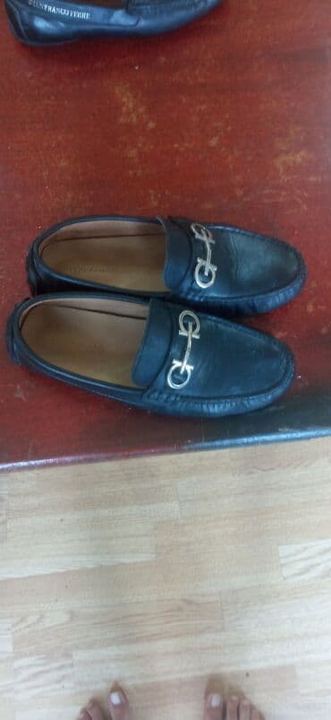 ayaqqabı кожанные: Salvatore Ferragamo kişi loaferləri - Rəng: qara - Material: dəridir — 1
