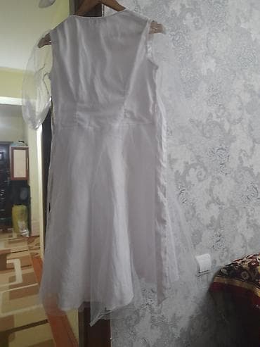 dəst geyim: Ağ rəngli zərif qız/geyim donu - Model: qolsuz əsas korpus, şifon/til — 2