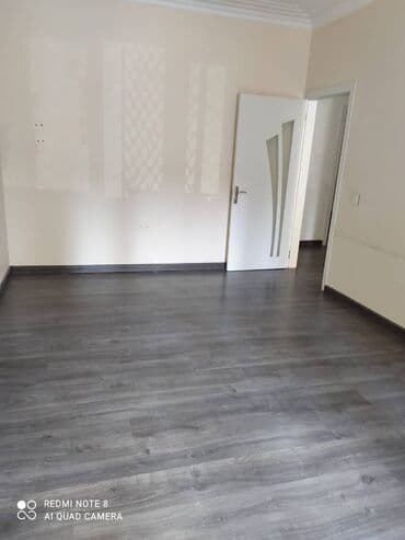 emlak az xezer rayonu bine qesebesi südcülük savxozu: 4 комнаты, 90 м² — 1