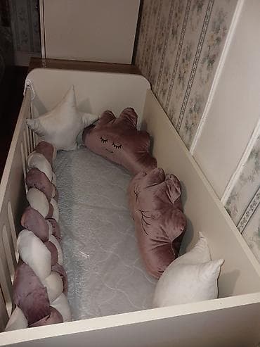 boyunluq yastiq: Oğlan və qız üçün, Dördbucaq, Beşik, Dəst ilə, Matras ilə, Yellənmə mexanizm ilə — 3