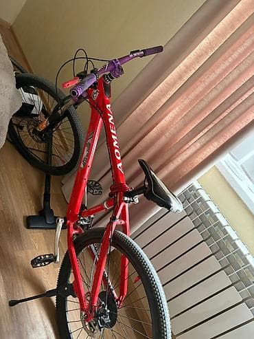 vlasibet: Dağ velosipedi – AoMENA (qırmızı rəng) Xüsusiyyətlər: - Alüminium — 1